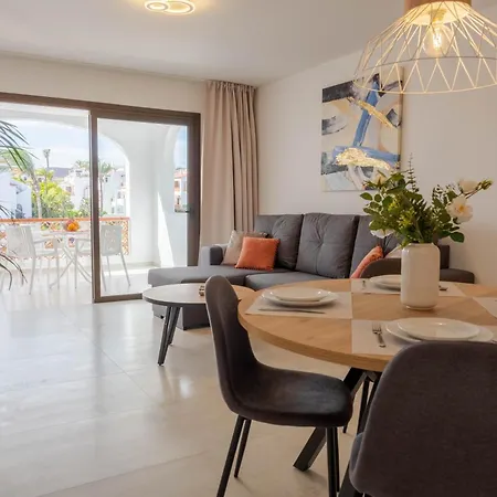 Amarilla Golf Fresa Apartmán *